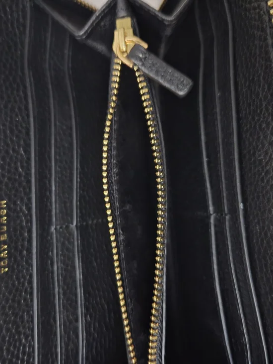 Tory Burch Black Pebbled Leather Zip Wallet with Gold Logo - Picture 8 of 9